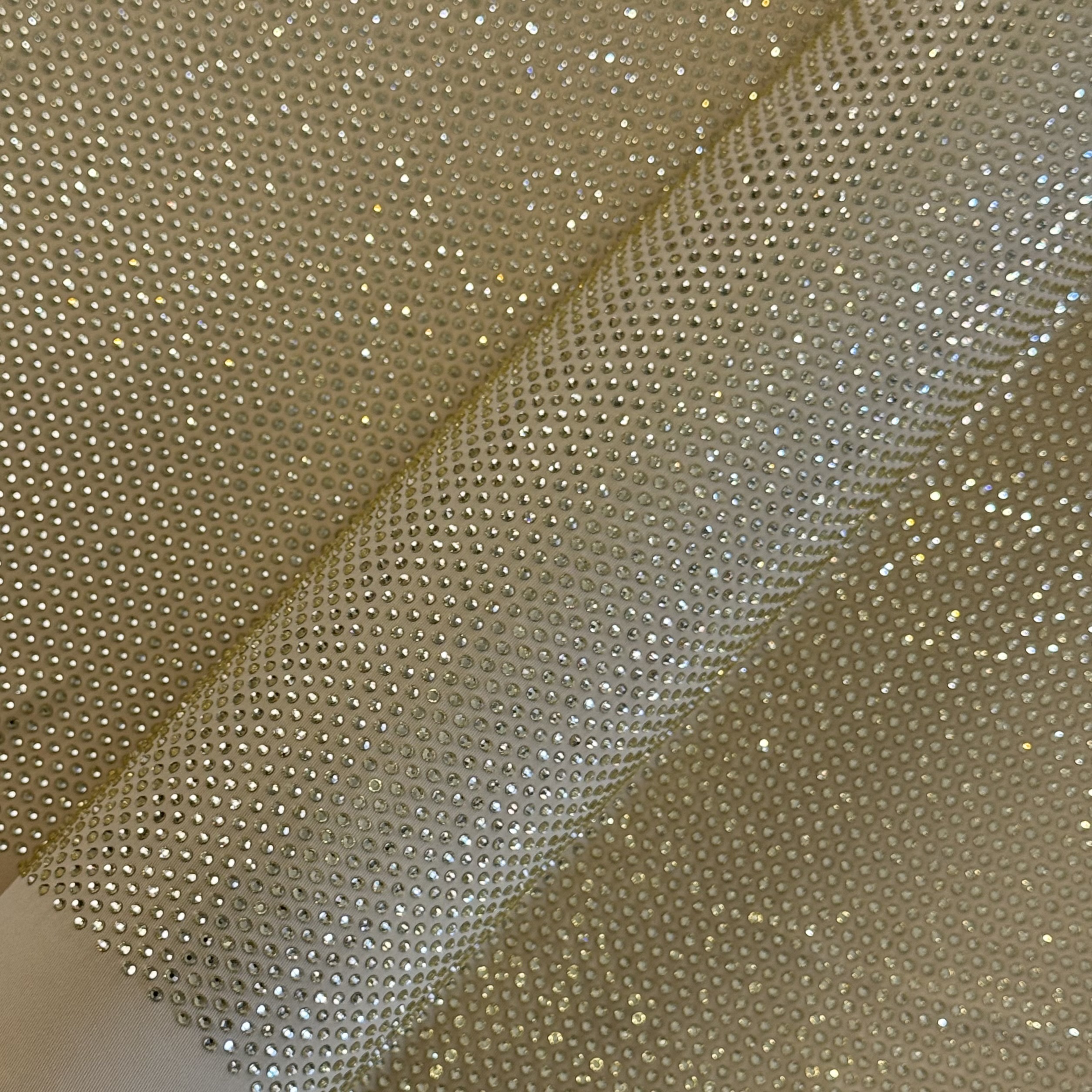 Бифлекс с кристаллами SS10 JONQUIL, крем-брюле