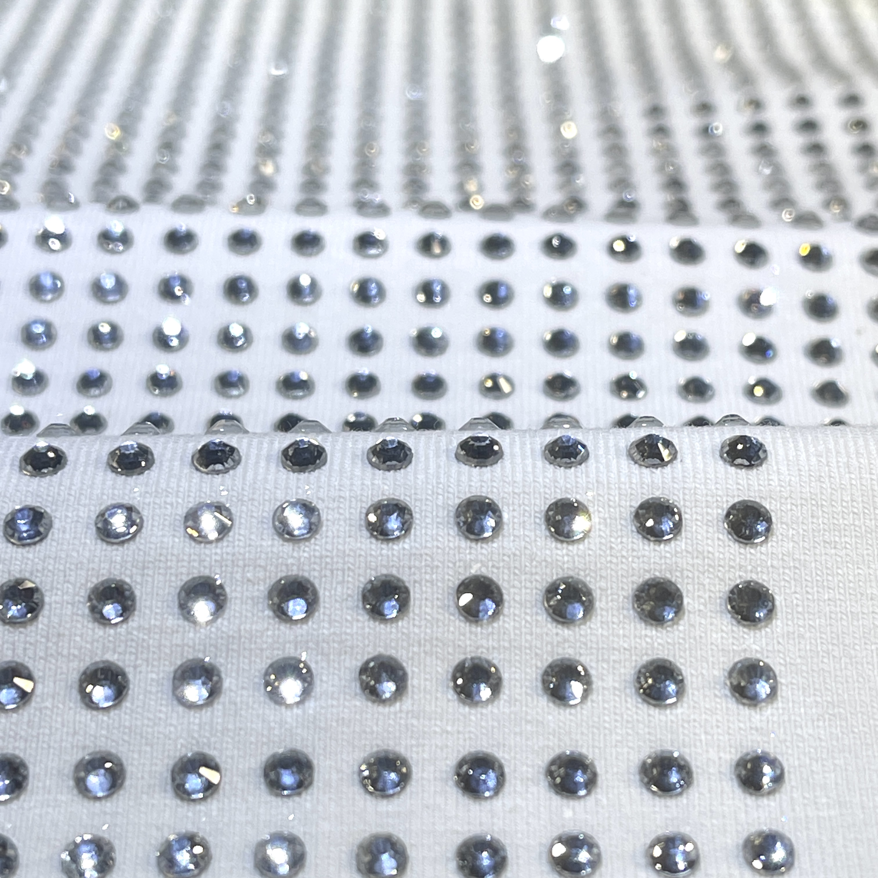 Трикотаж рибана с кристаллами SS16 CRYSTAL, белый