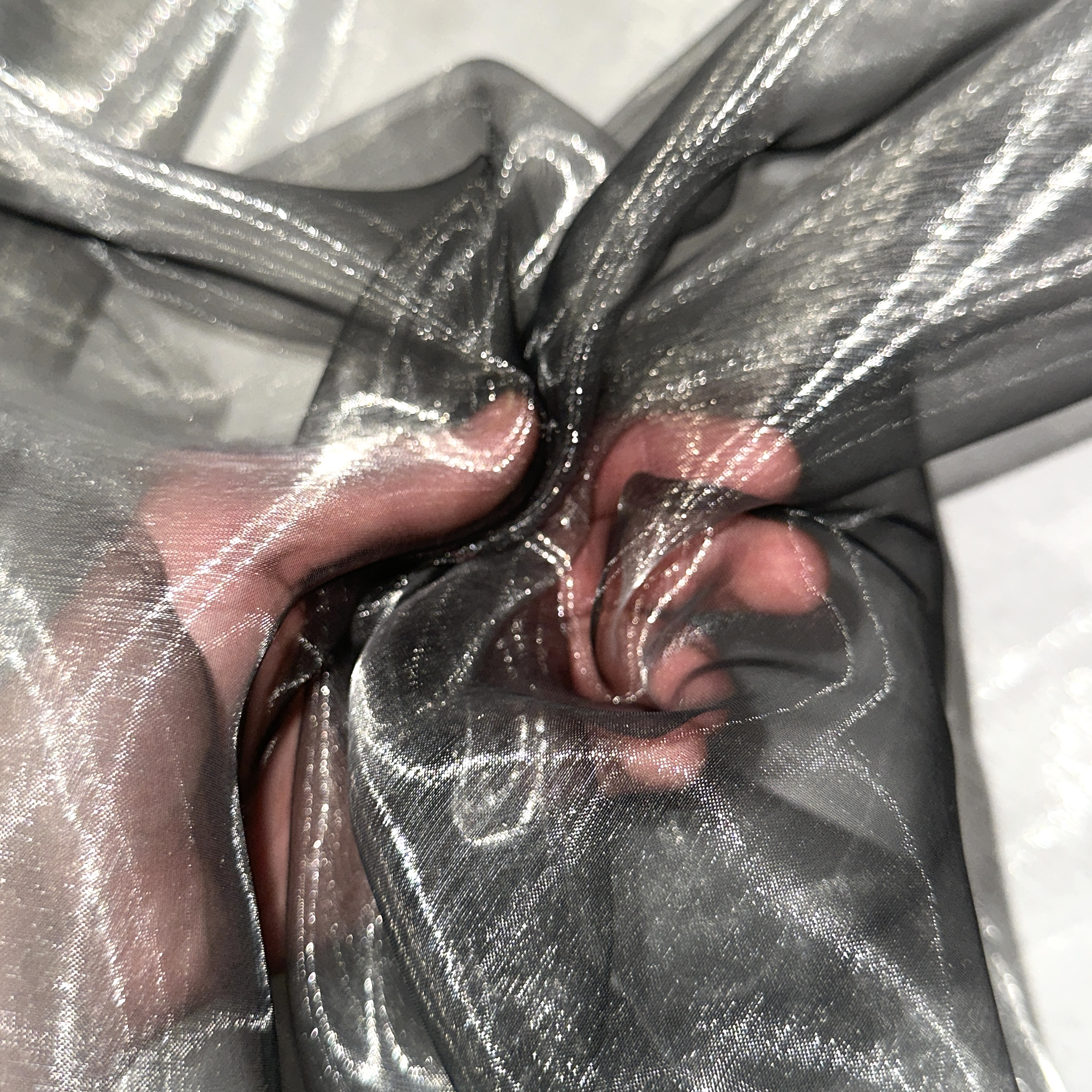 Органза, Liquid Metal
