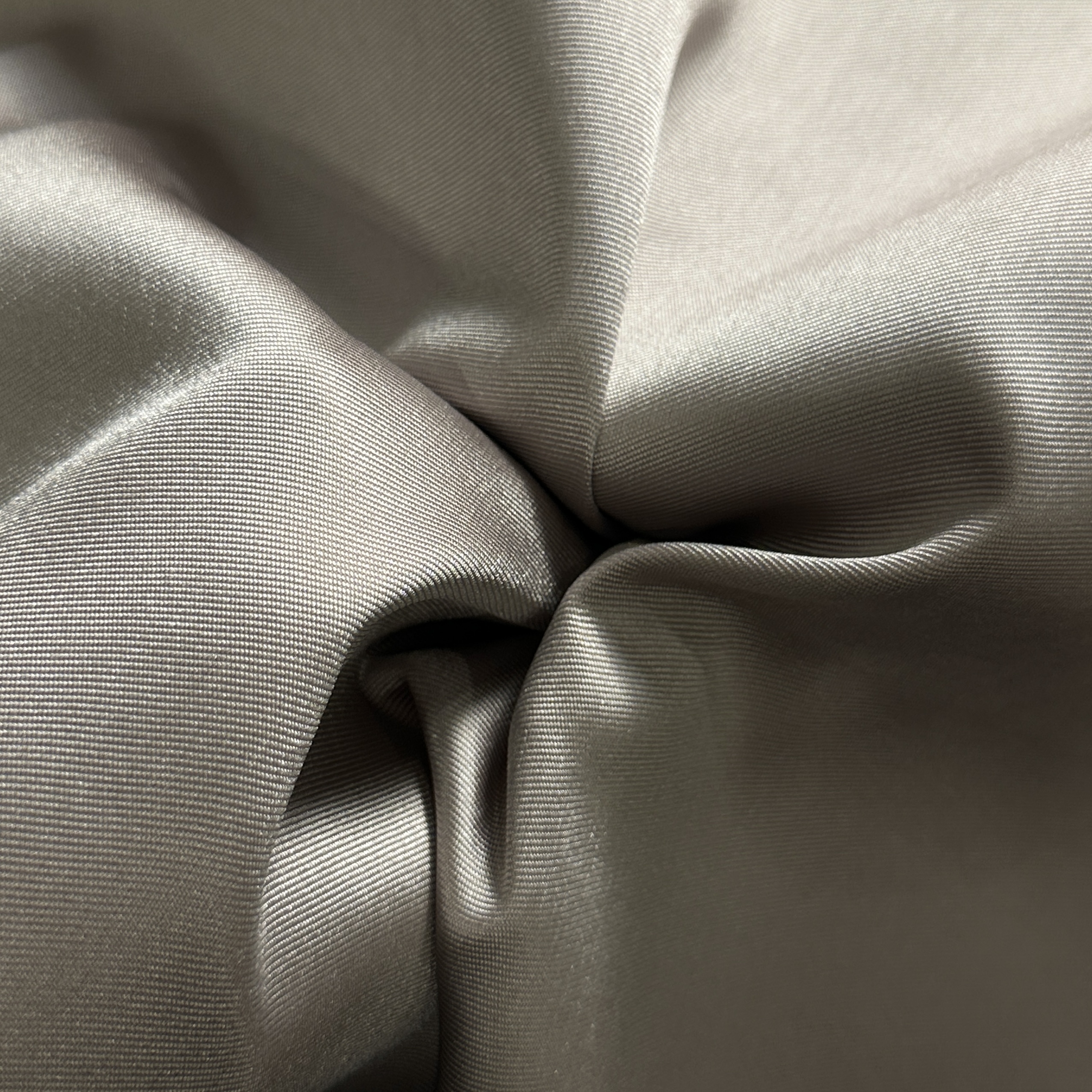 Формодержащая диагональ, розово-серый