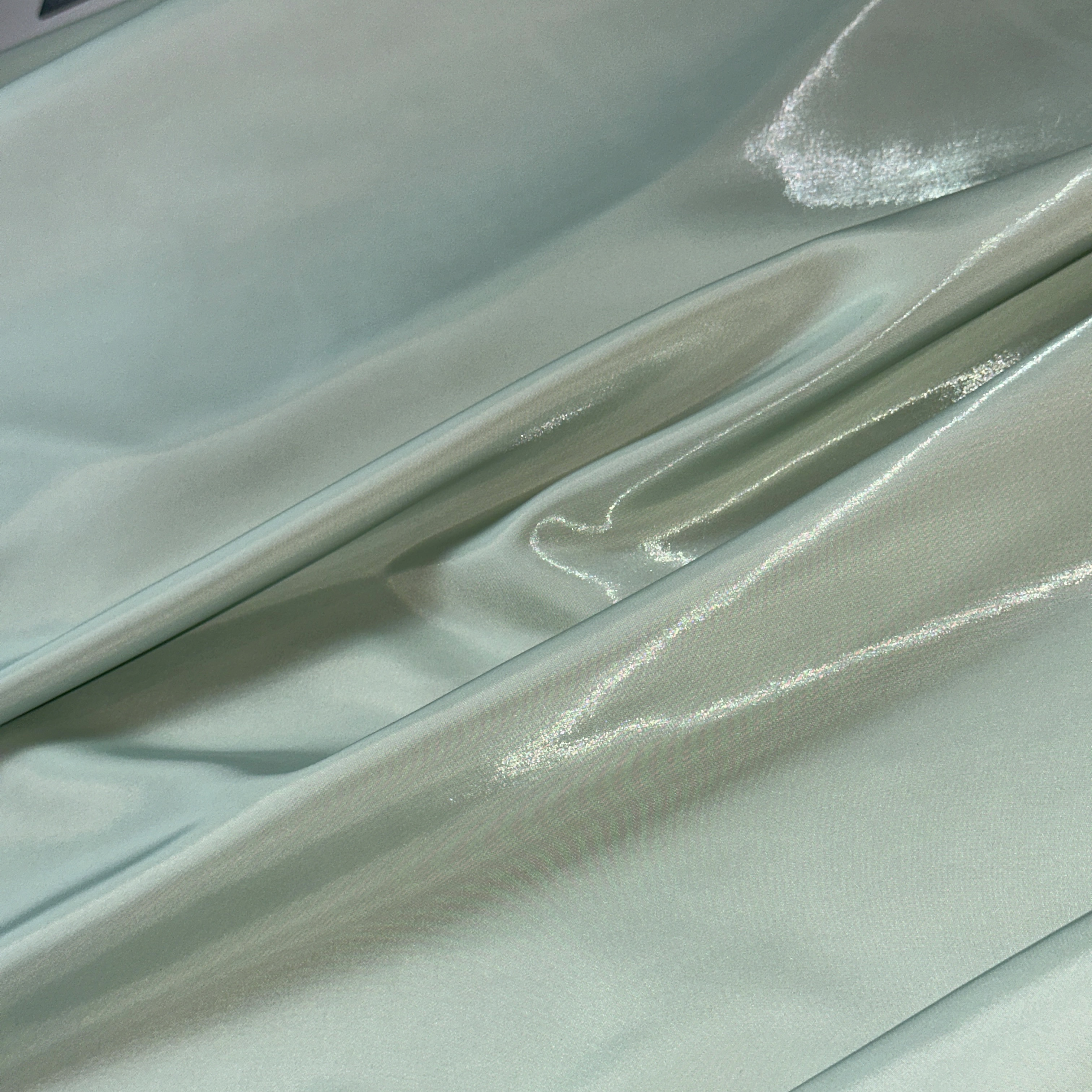 Курточно-плащевая ткань с эффектом жидкий металл с водоотталкивающей пропиткой, светло-бирюзовый