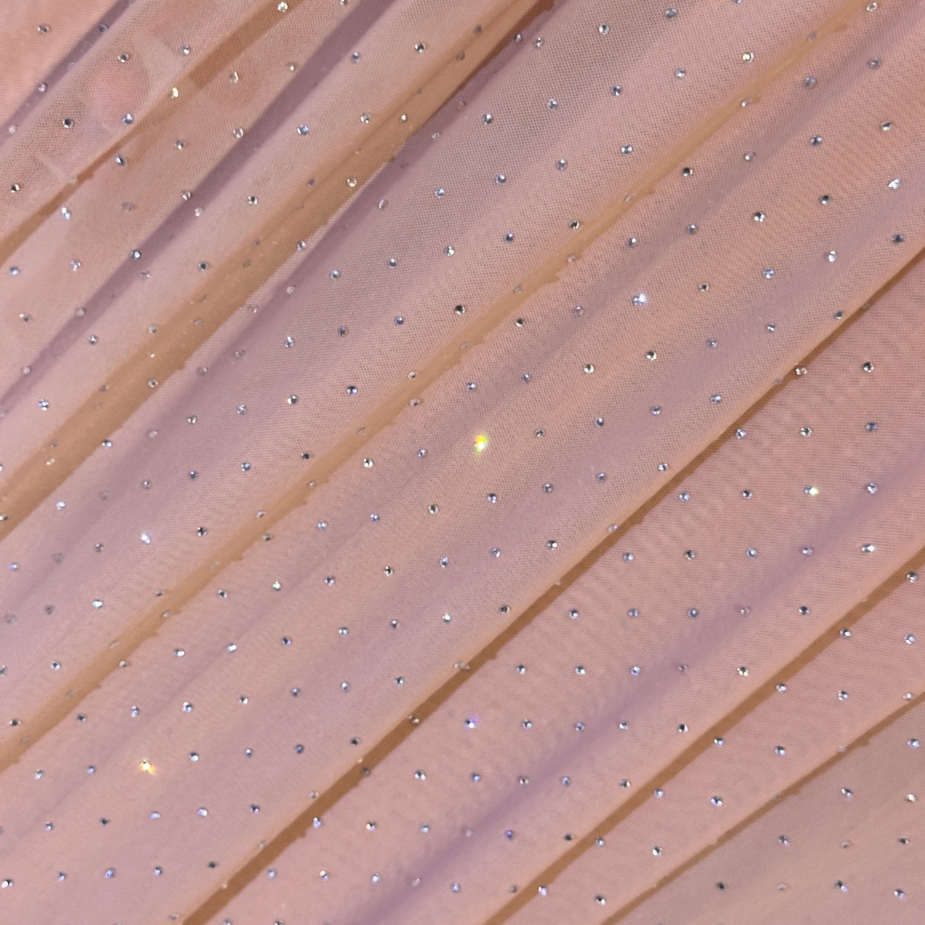 Сетка мелкая трикотажная с кристаллами SS10 CRYSTAL, диагональ, персик