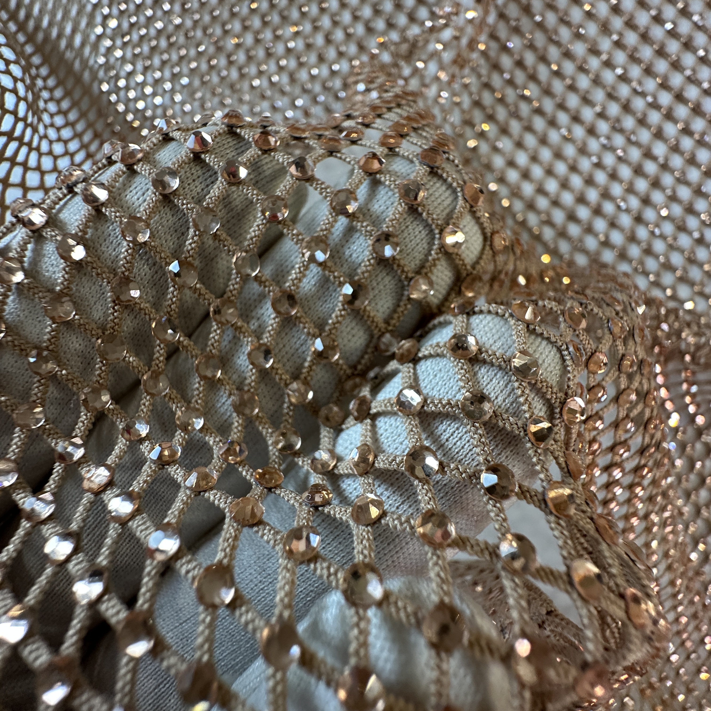 Сетка трикотажная с кристаллами SS10 CHAMPAGNE, тёмно-бежевый, 150 см