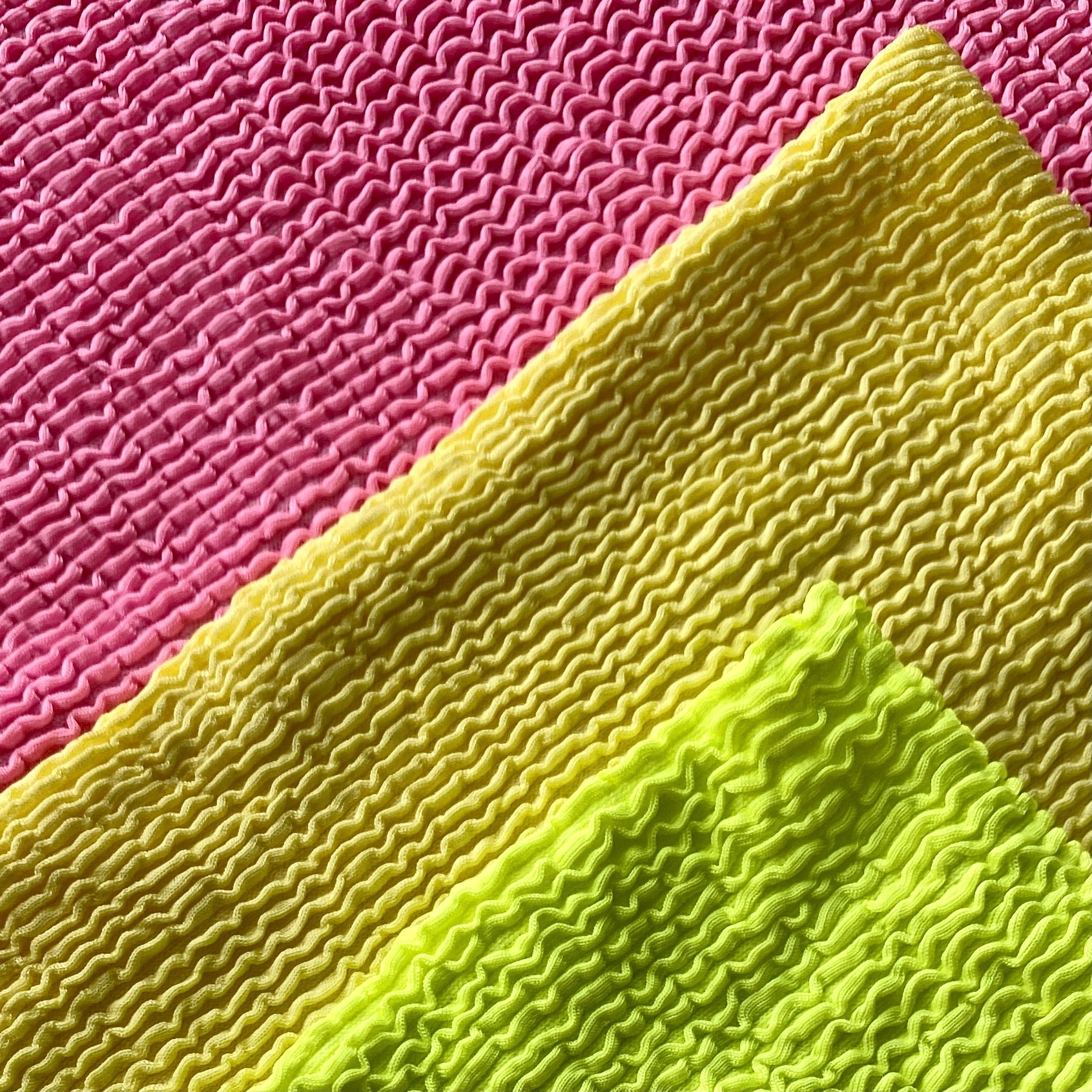 Трикотаж фактурный гофрированный «Жатка», жёлтый